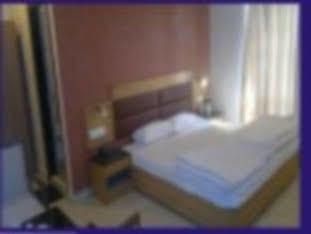 Oyo 3523 Tekarees Inn Mahanagar Lucknow Dış mekan fotoğraf